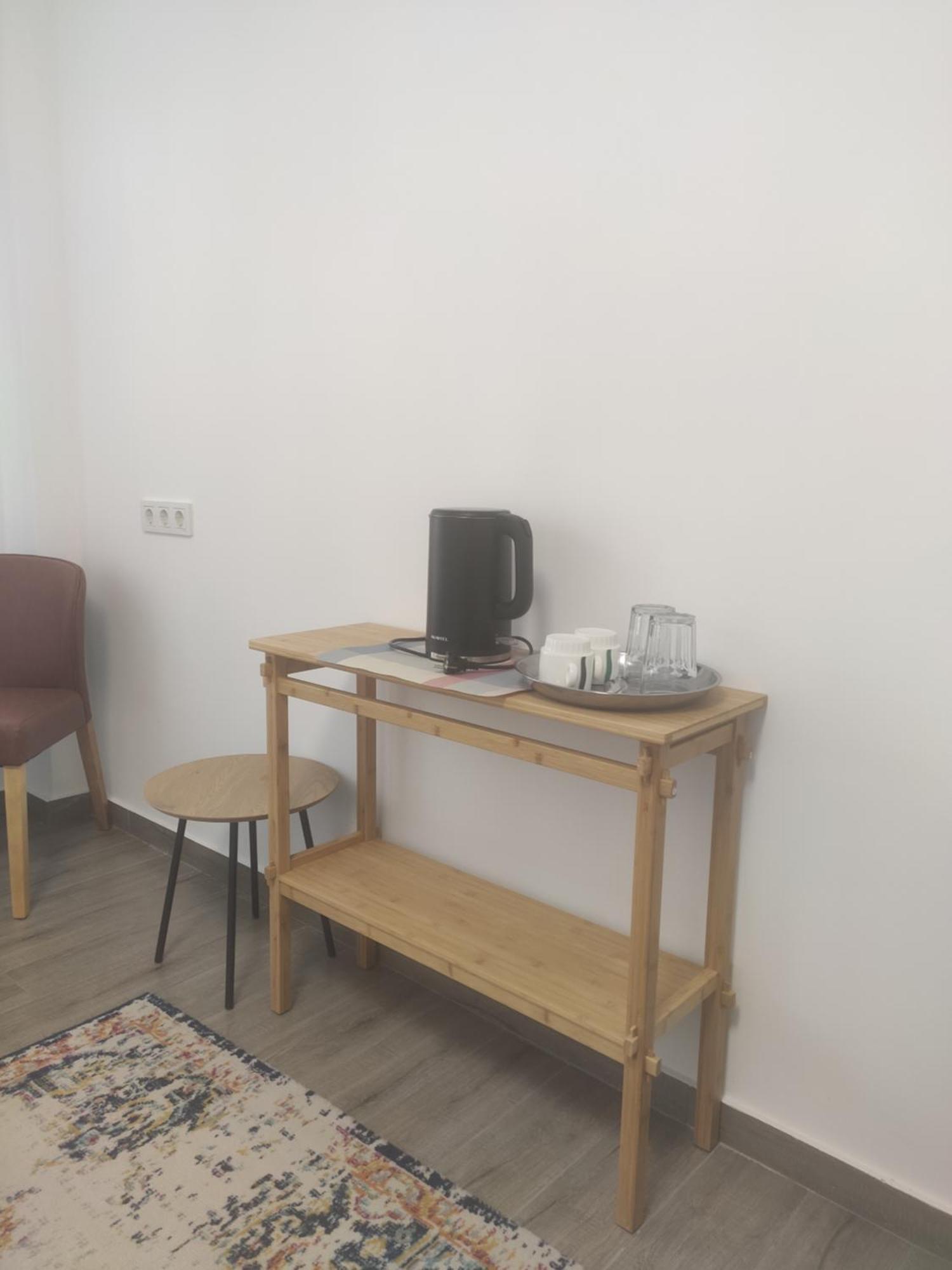 Family Нotel Banuri Koetaisi Buitenkant foto