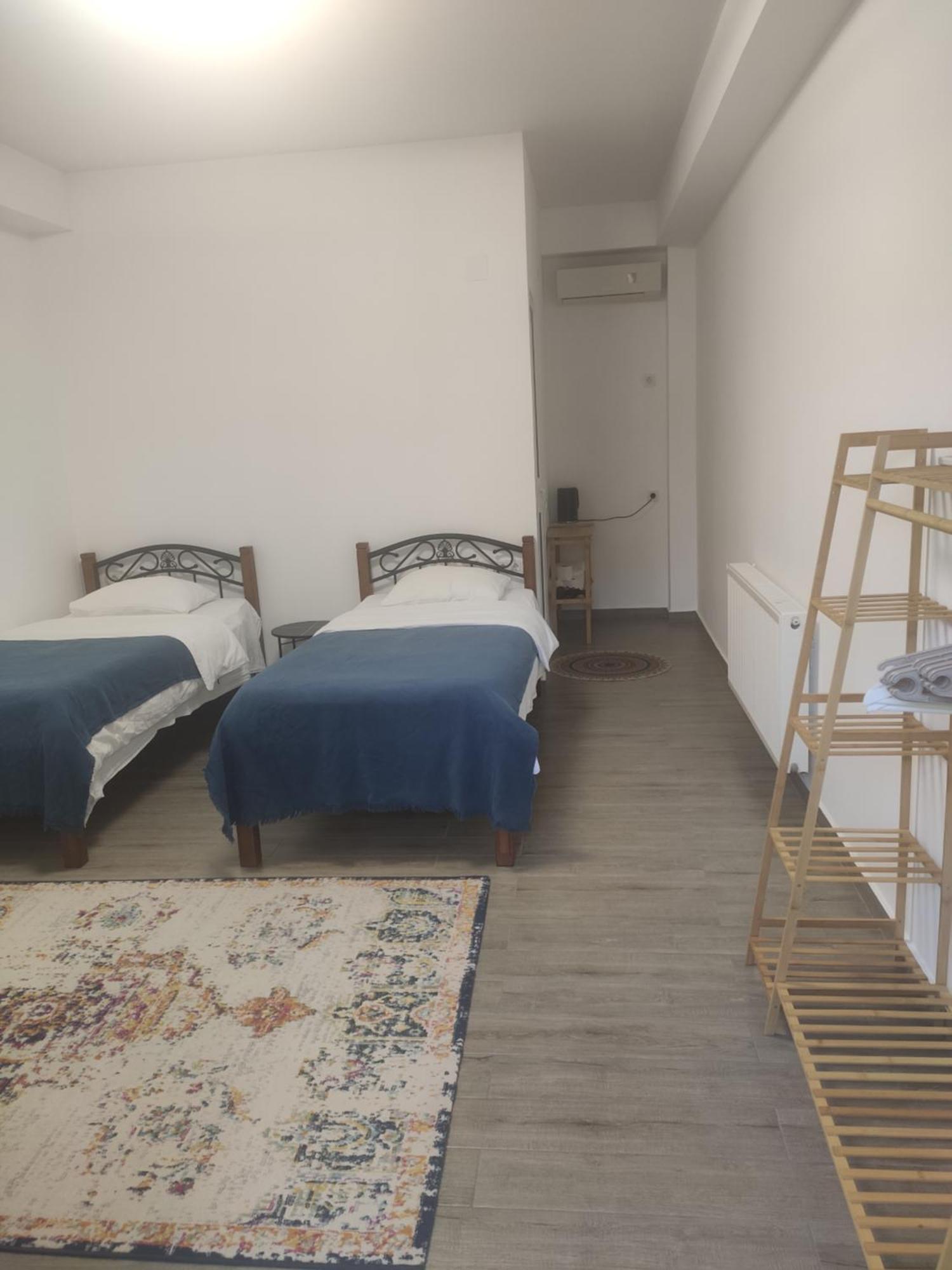 Family Нotel Banuri Koetaisi Buitenkant foto