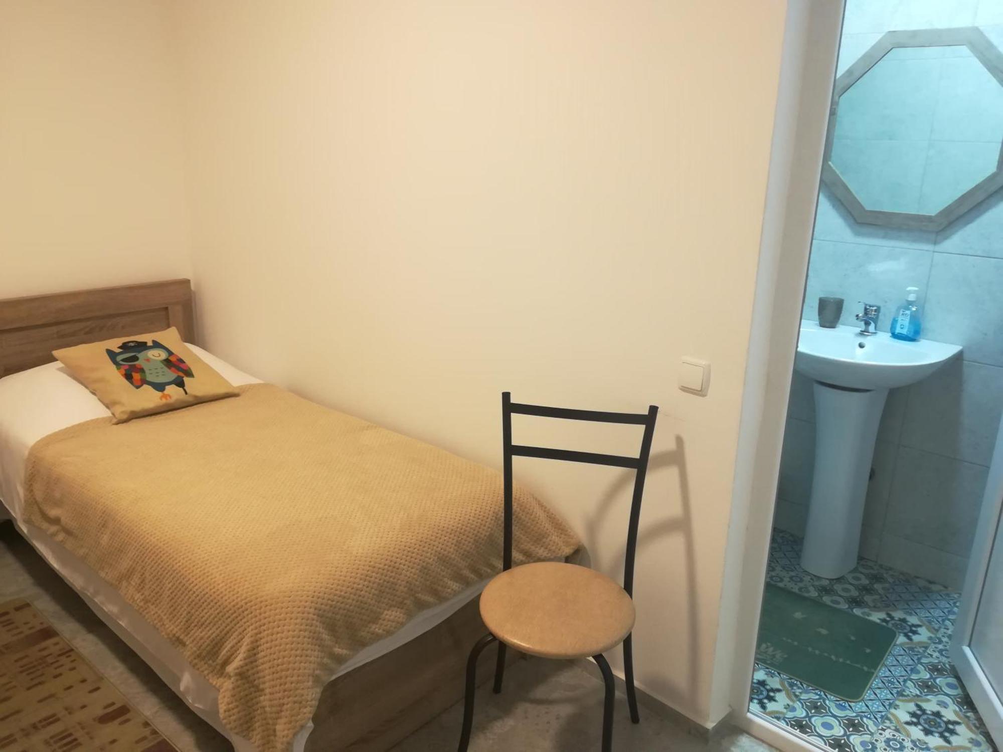 Family Нotel Banuri Koetaisi Kamer foto