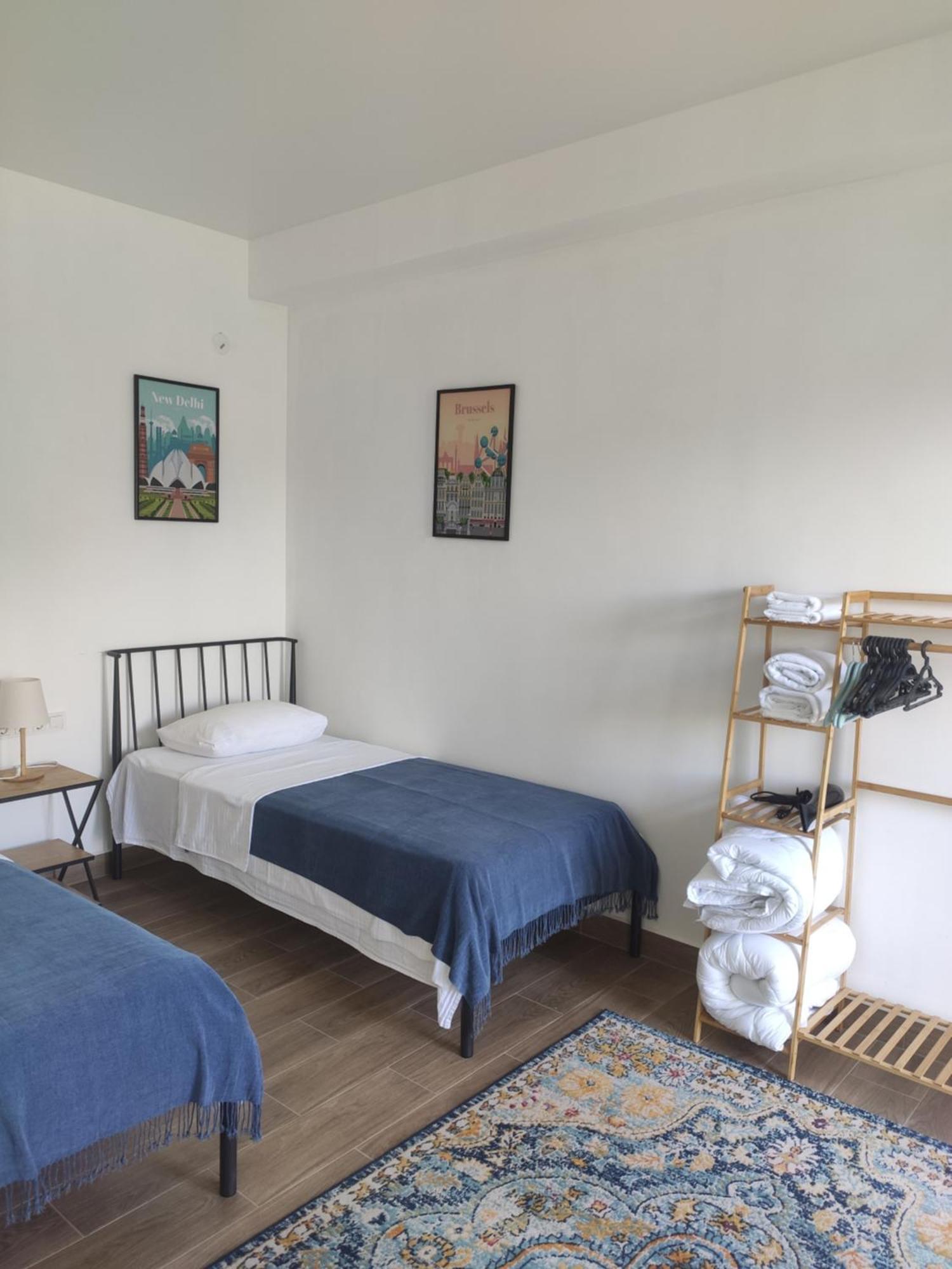 Family Нotel Banuri Koetaisi Buitenkant foto