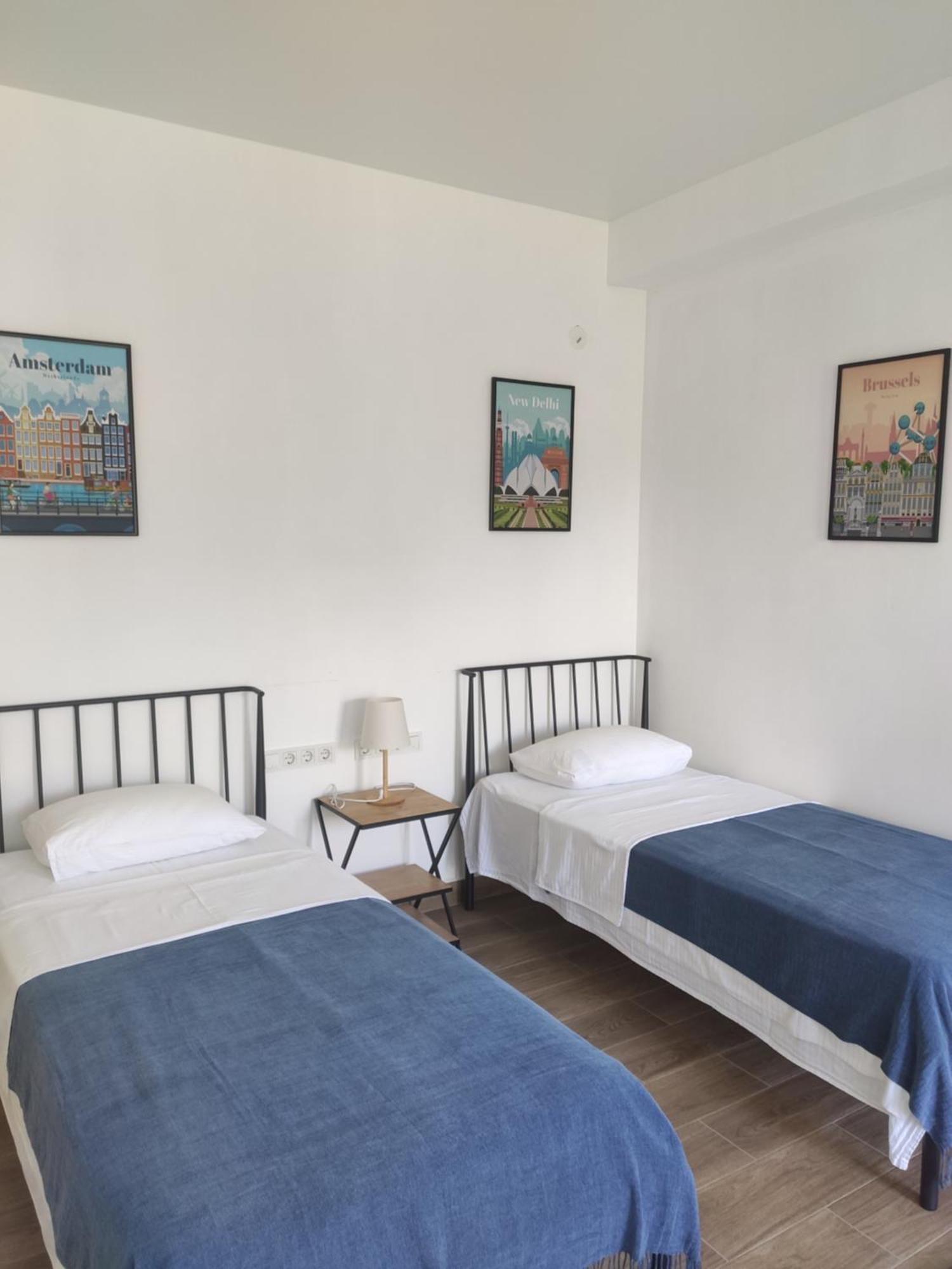 Family Нotel Banuri Koetaisi Buitenkant foto